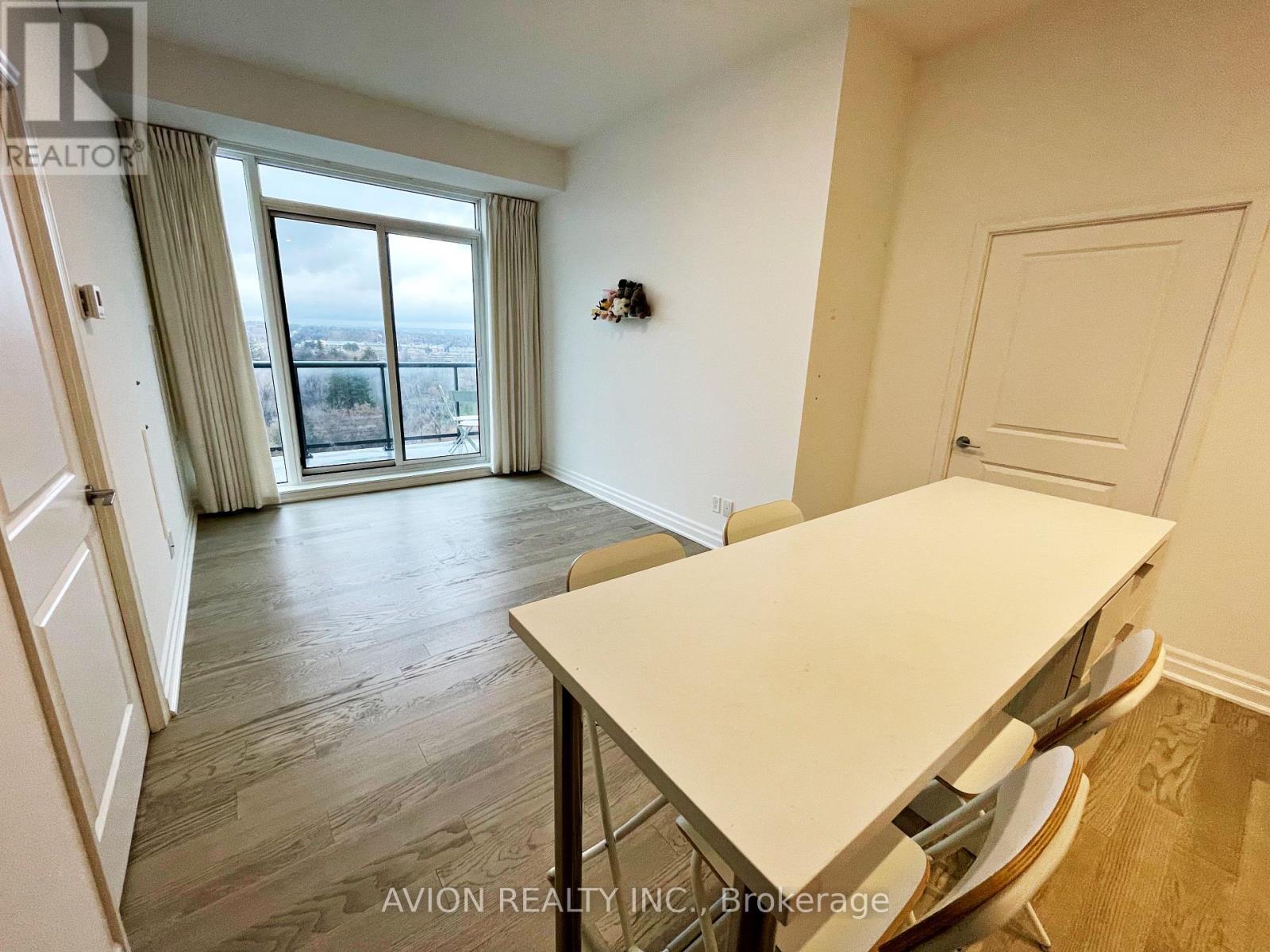925a - 10 Rouge Valley Drive W, Markham, Ontario  L6G 0G9 - Photo 8 - N14027608