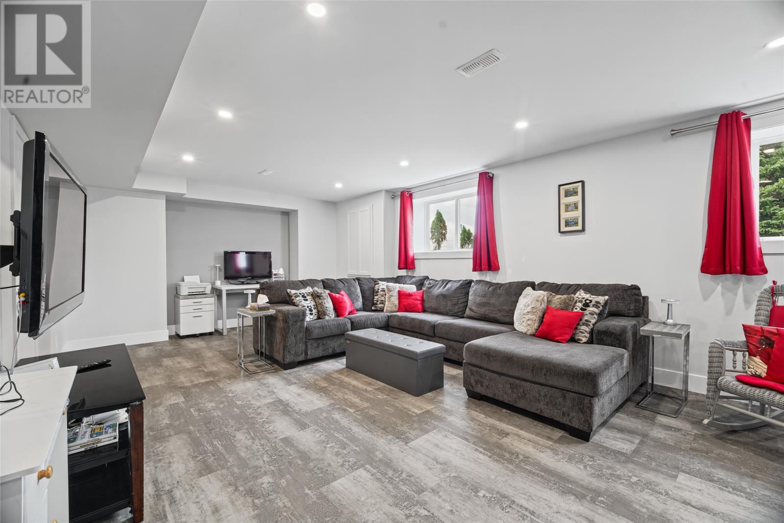 5 Red Cliff Road, Logy Bay — photo 18