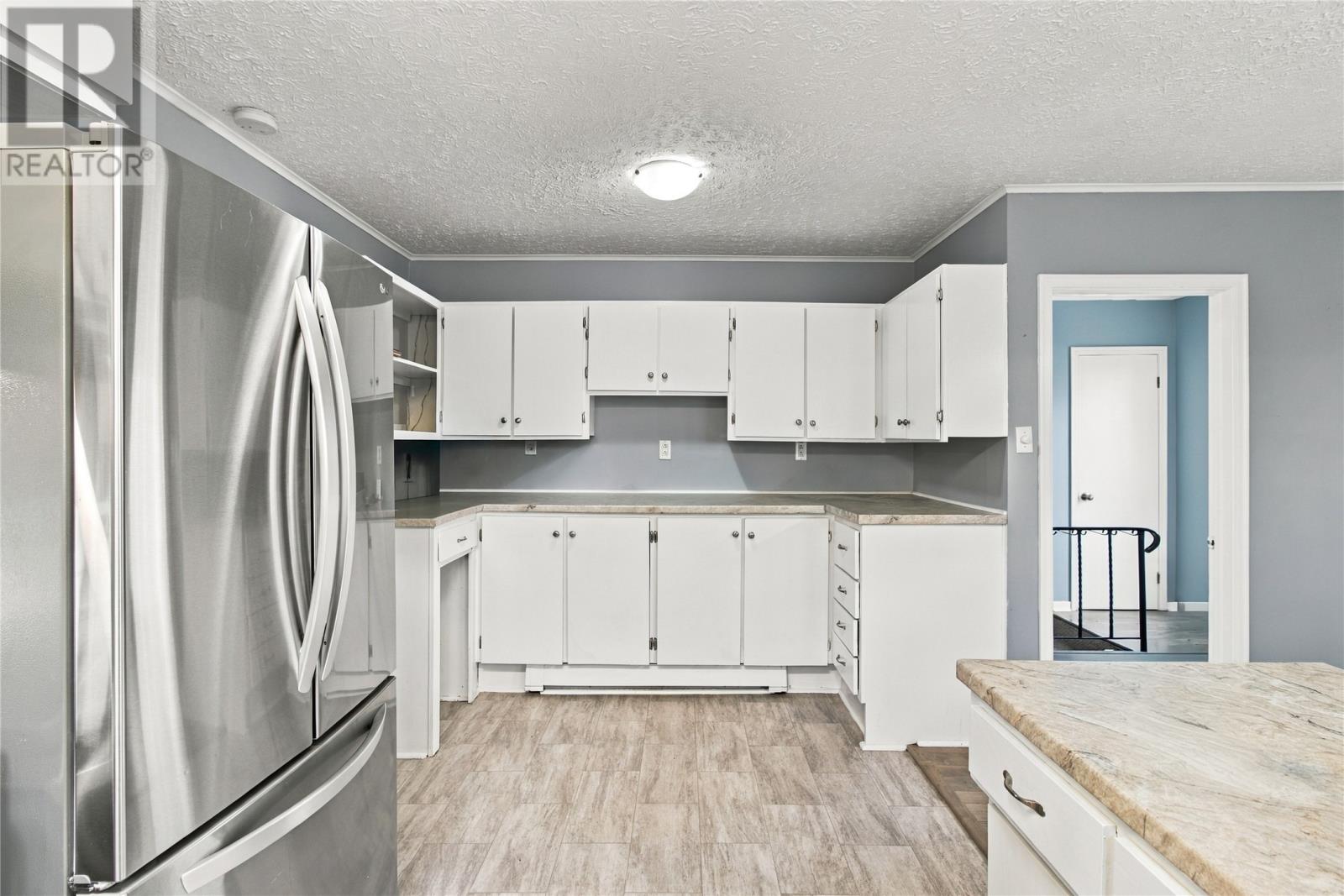 16 Dunscombe Place, St. John's — photo 13