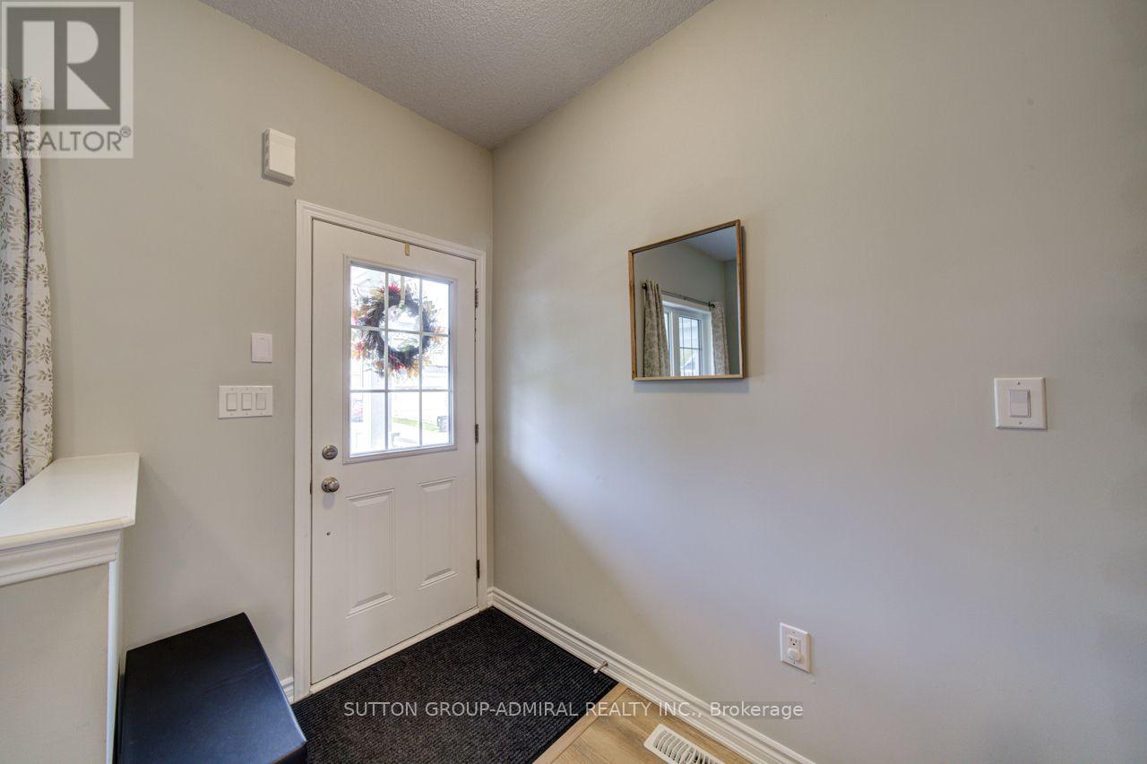 8 Catamaran Drive, Wasaga Beach, Ontario  L9Z 2E9 - Photo 5 - S14027634