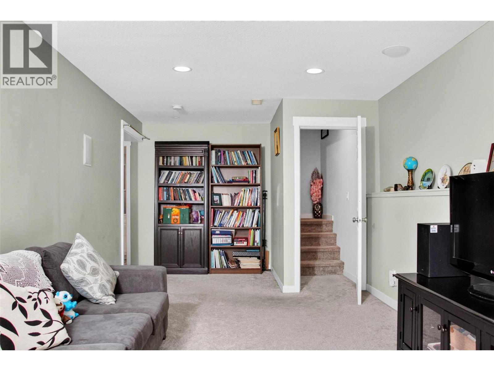 1760 COPPERHEAD Drive Unit# 31