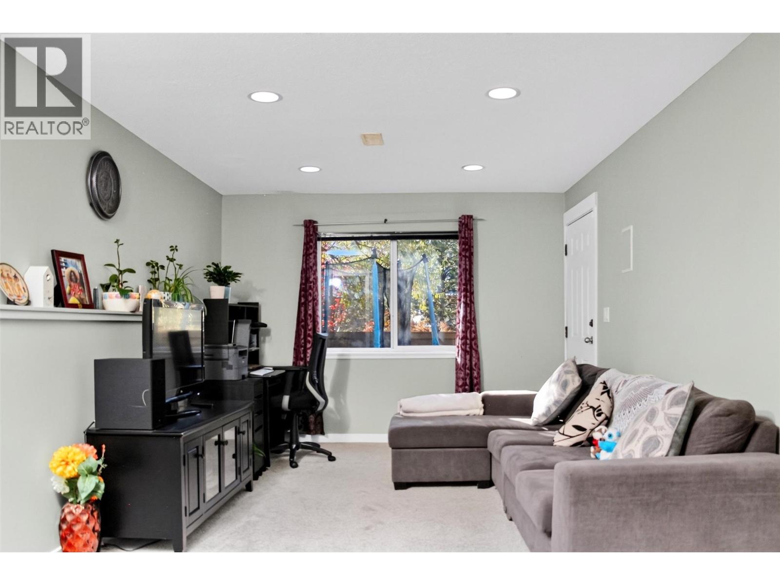 1760 COPPERHEAD Drive Unit# 31