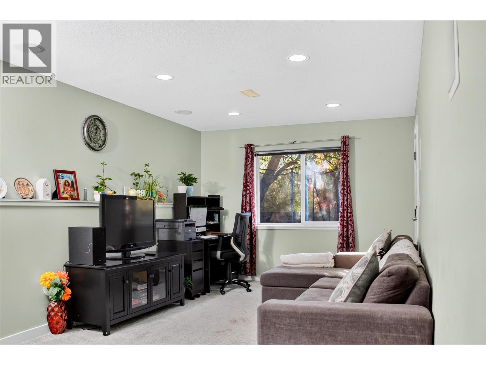 1760 COPPERHEAD Drive Unit# 31
