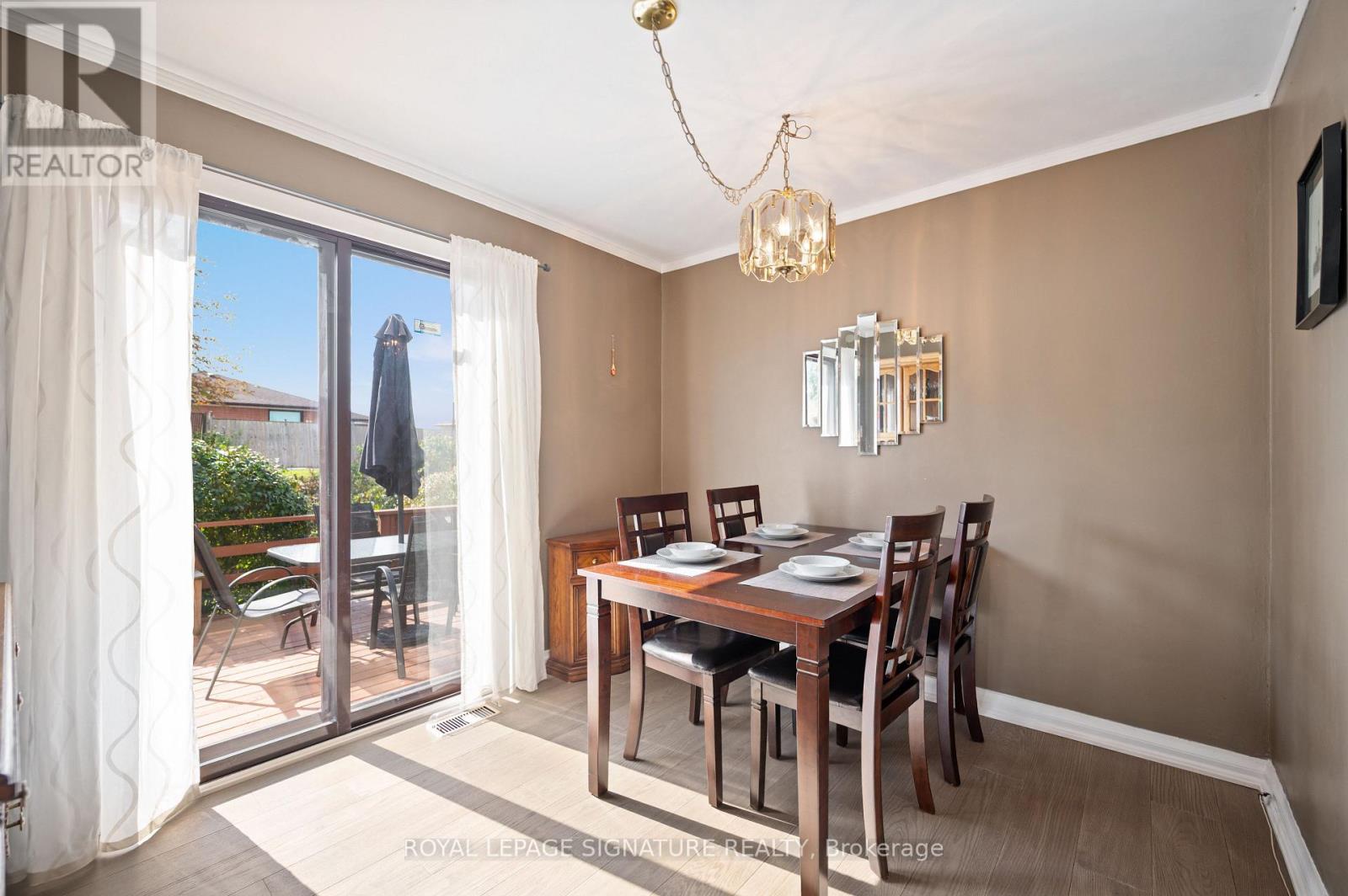 81 Nash Drive, Toronto, Ontario  M3M 2L6 - Photo 10 - W14027560