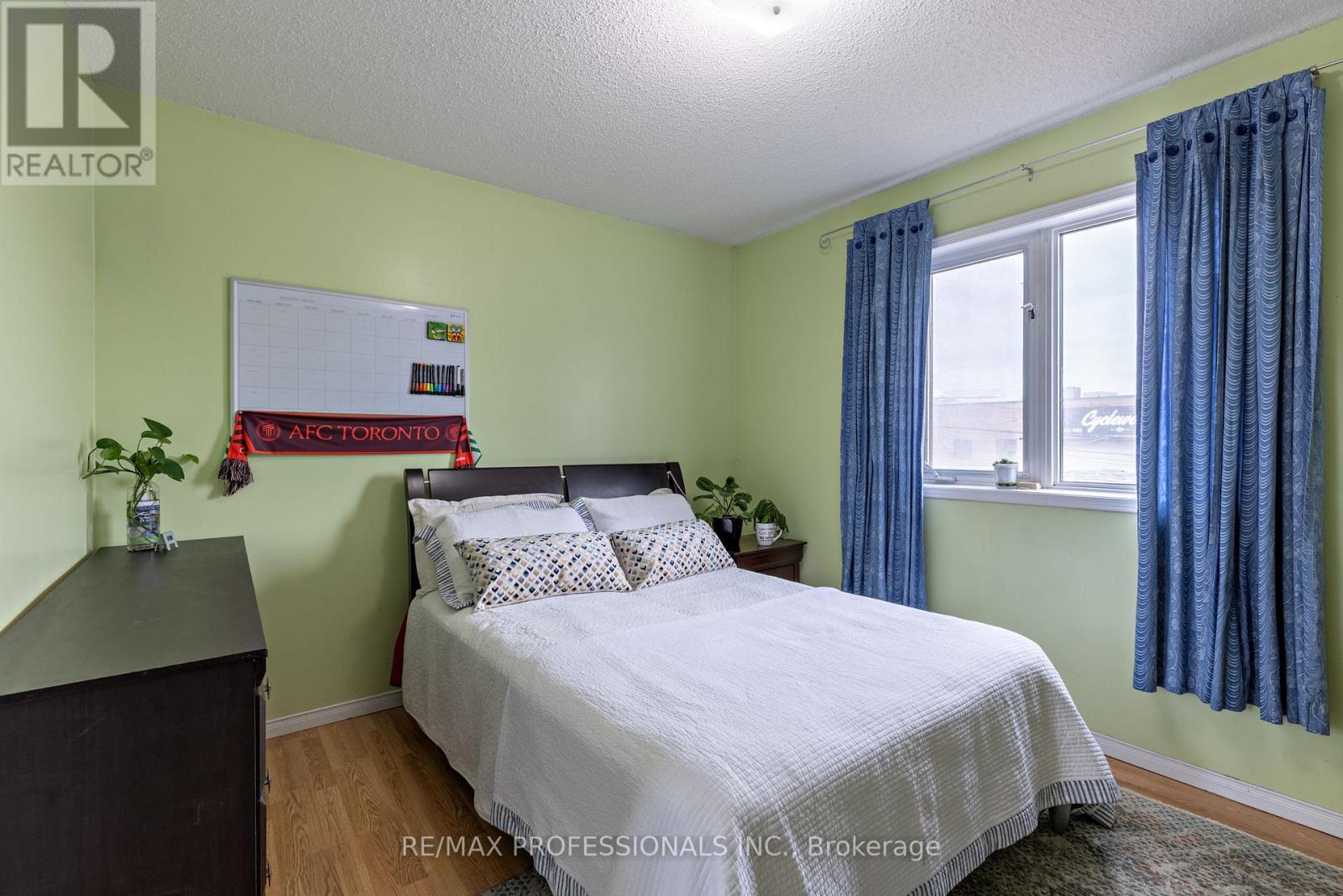 7 Mulock Avenue, Toronto, Ontario  M6N 3C3 - Photo 17 - W14027720