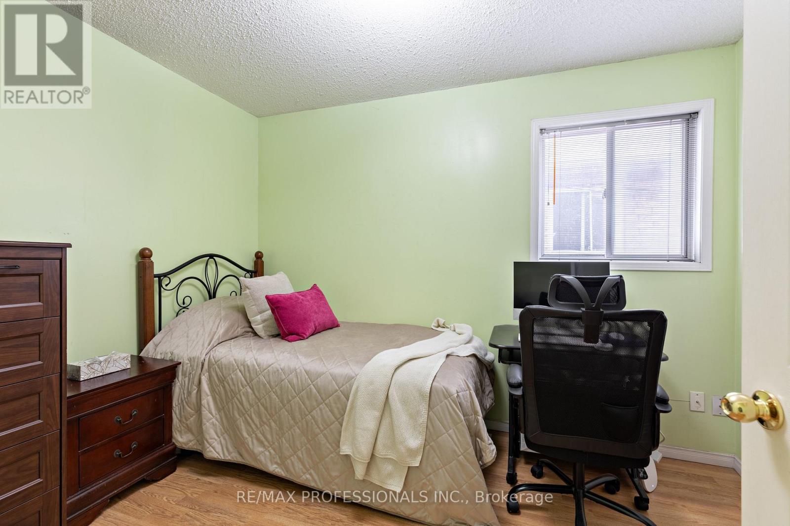7 Mulock Avenue, Toronto, Ontario  M6N 3C3 - Photo 19 - W14027720
