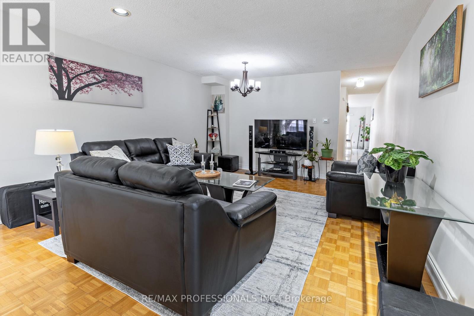 7 Mulock Avenue, Toronto, Ontario  M6N 3C3 - Photo 2 - W14027720