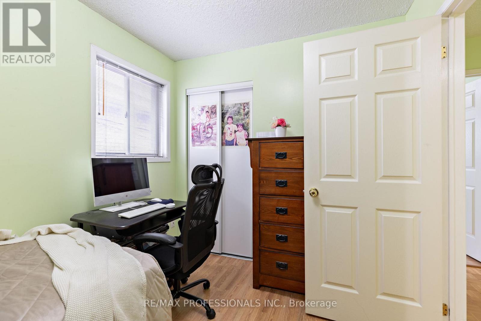 7 Mulock Avenue, Toronto, Ontario  M6N 3C3 - Photo 20 - W14027720