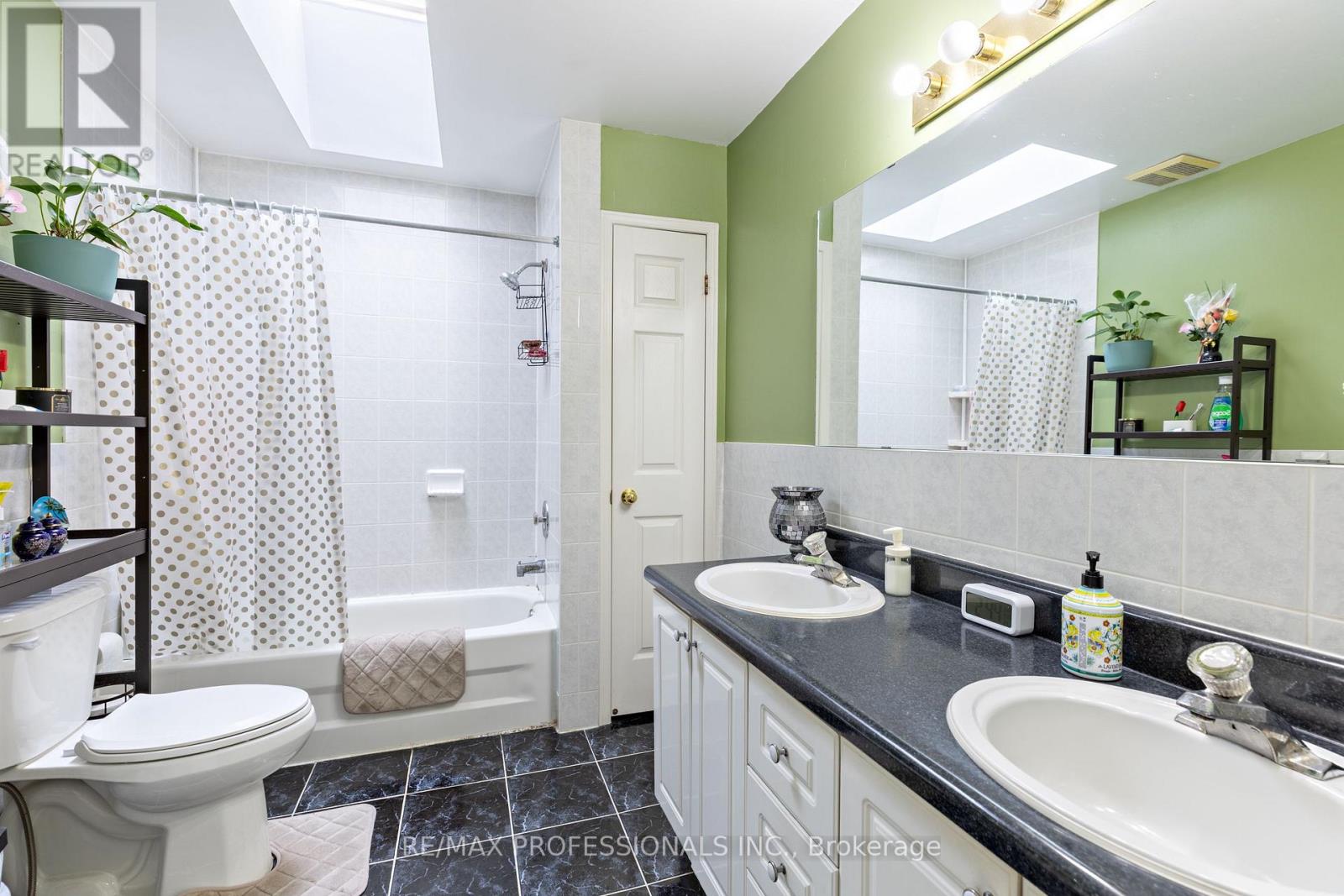 7 Mulock Avenue, Toronto, Ontario  M6N 3C3 - Photo 25 - W14027720
