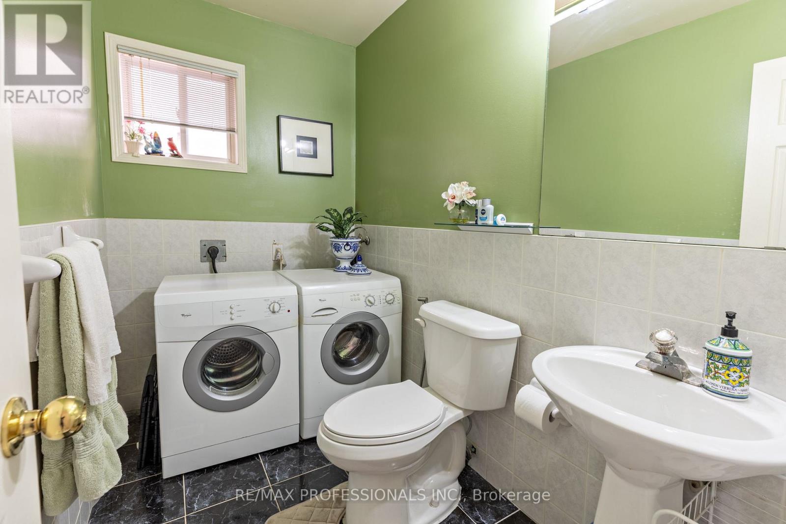 7 Mulock Avenue, Toronto, Ontario  M6N 3C3 - Photo 26 - W14027720