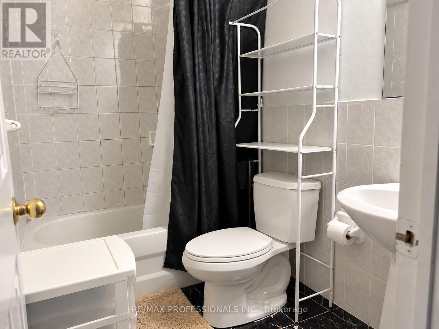 7 Mulock Avenue, Toronto, Ontario  M6N 3C3 - Photo 33 - W14027720