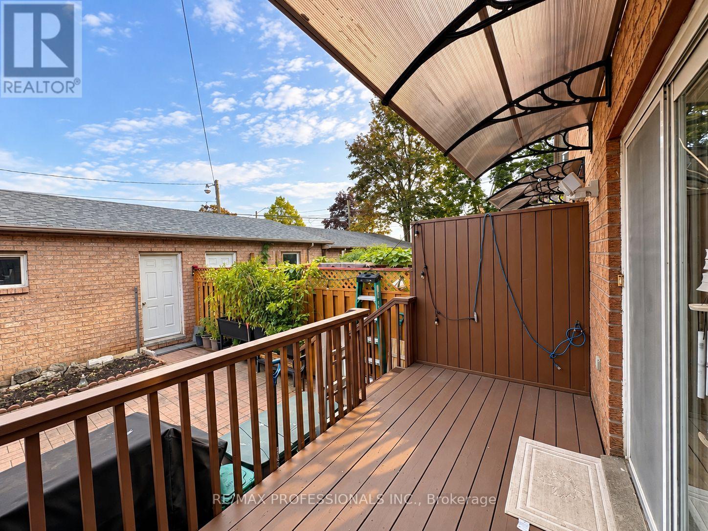 7 Mulock Avenue, Toronto, Ontario  M6N 3C3 - Photo 35 - W14027720