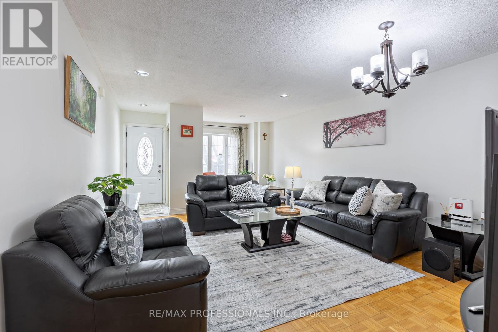 7 Mulock Avenue, Toronto, Ontario  M6N 3C3 - Photo 6 - W14027720