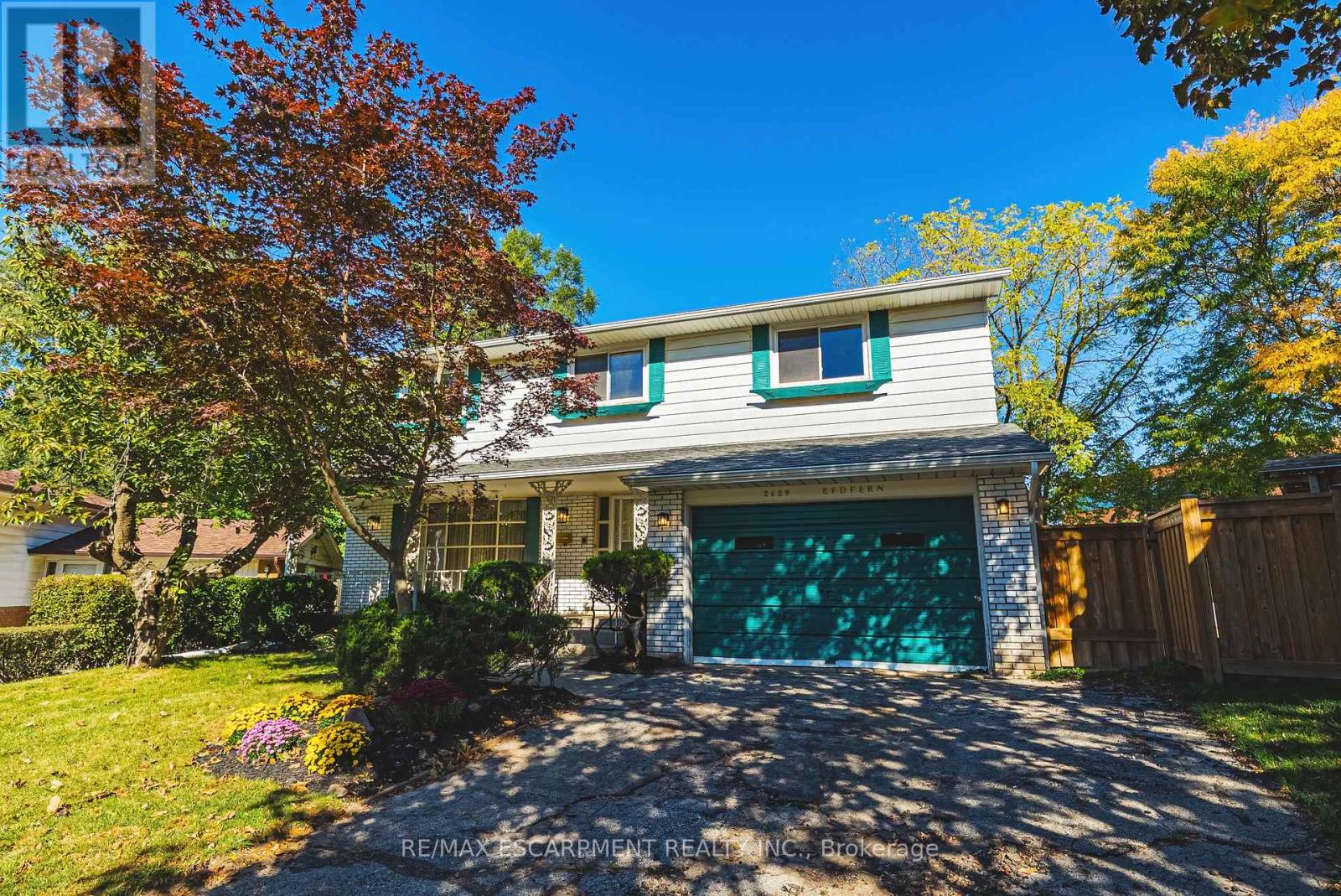 2429 Redfern Road, Burlington, Ontario  L7R 1Y1 - Photo 1 - W14027746