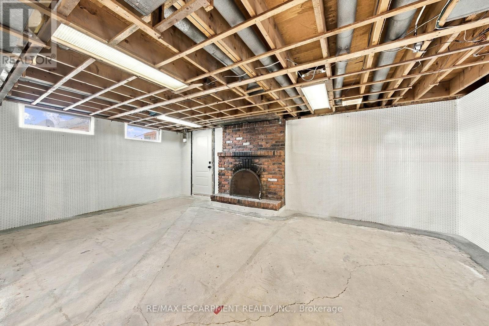 2429 Redfern Road, Burlington, Ontario  L7R 1Y1 - Photo 15 - W14027746