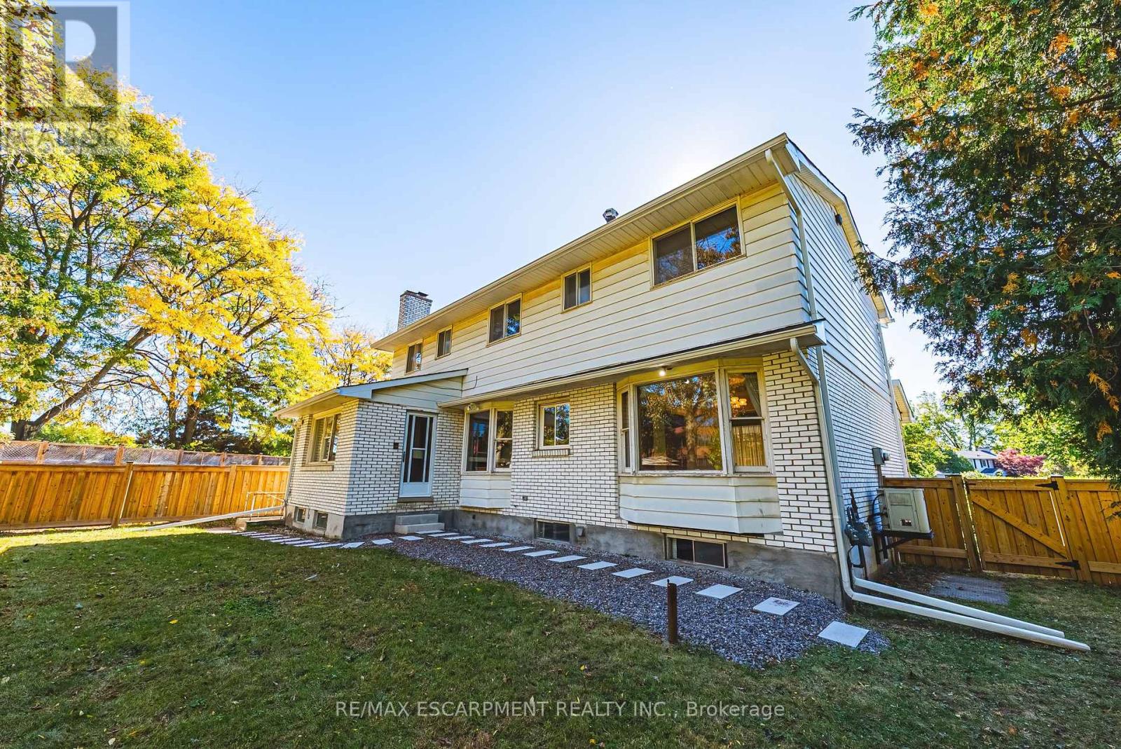 2429 Redfern Road, Burlington, Ontario  L7R 1Y1 - Photo 17 - W14027746