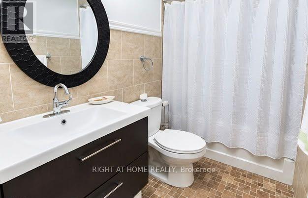 Main Floor - 14 Thornton Avenue, Toronto, Ontario  M6E 2E2 - Photo 5 - W14027804