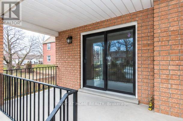 Main Floor - 14 Thornton Avenue, Toronto, Ontario  M6E 2E2 - Photo 6 - W14027804
