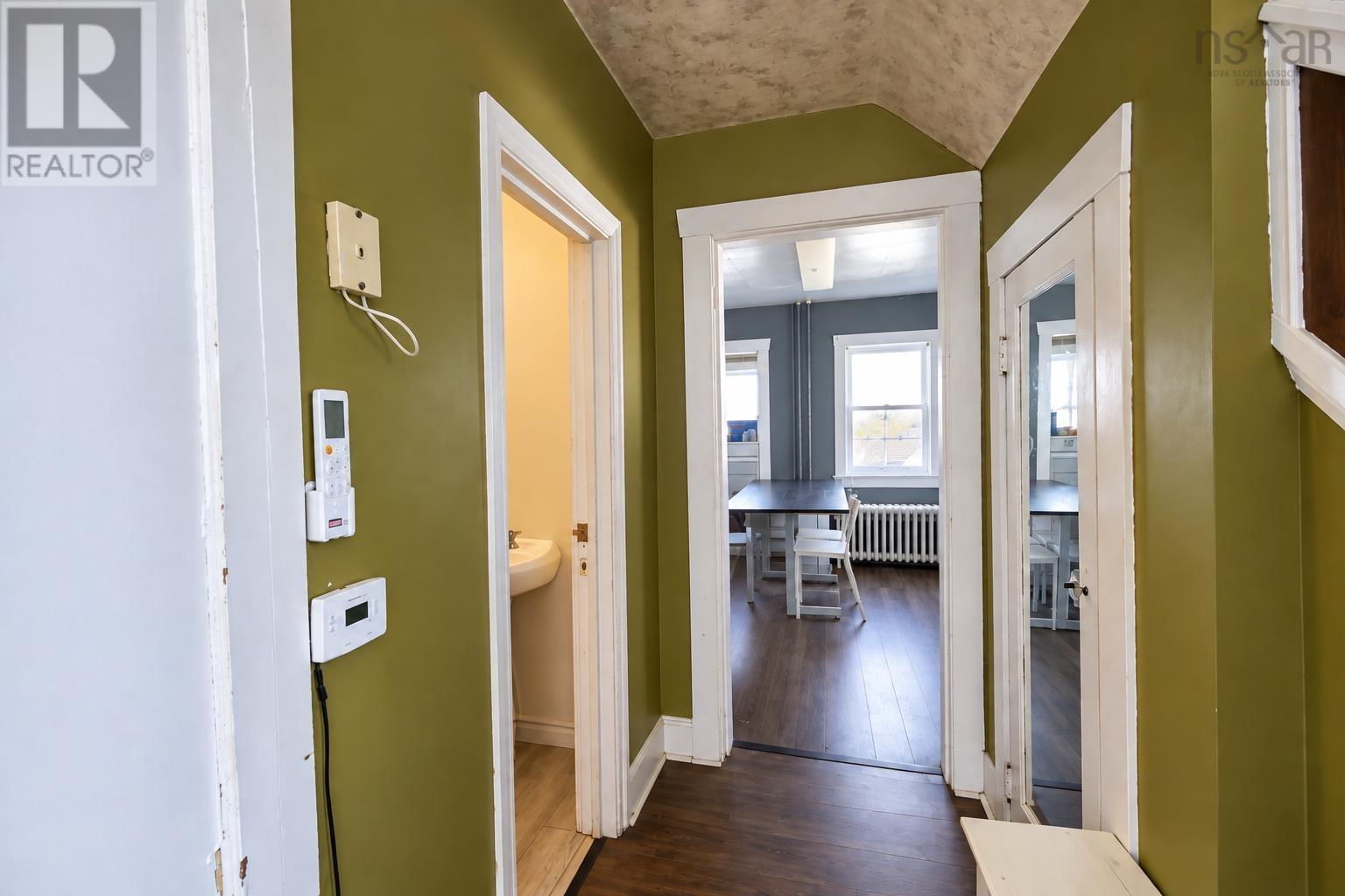 49 Richmond Street, Sydney, Nova Scotia  B1P 2V1 - Photo 12 - 202624698
