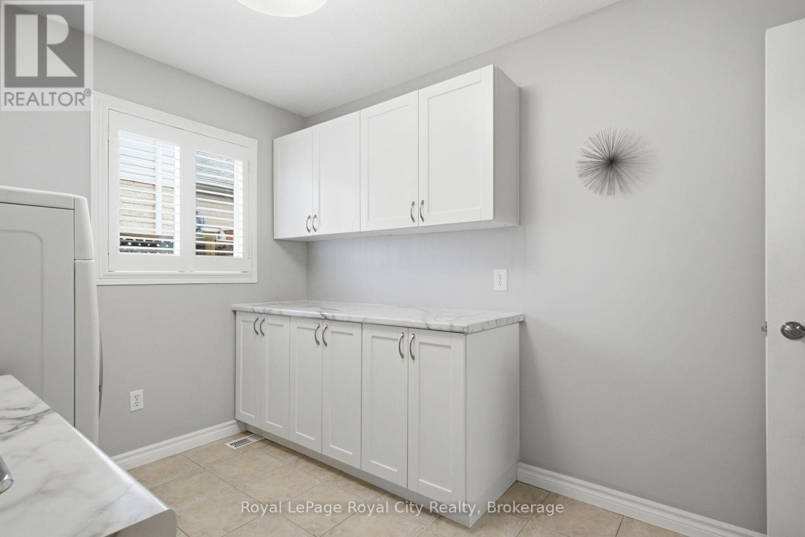 20 Peer Drive, Guelph, Ontario  N1C 1H1 - Photo 20 - X14012098
