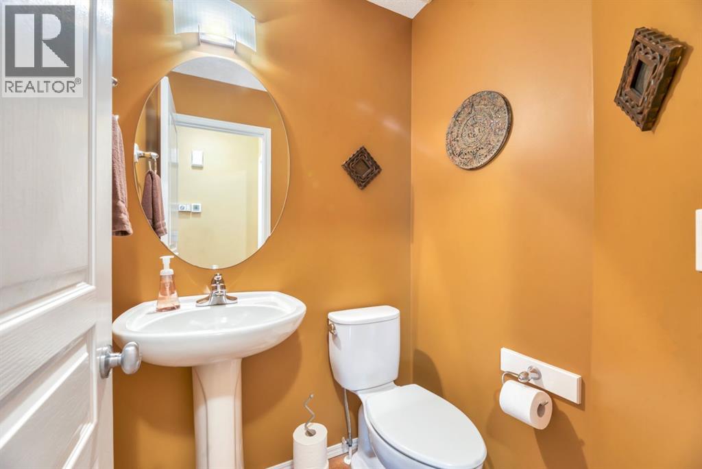 151 New Brighton Mews SE, Calgary, Alberta  T2Z 4G8 - Photo 18 - A2349324