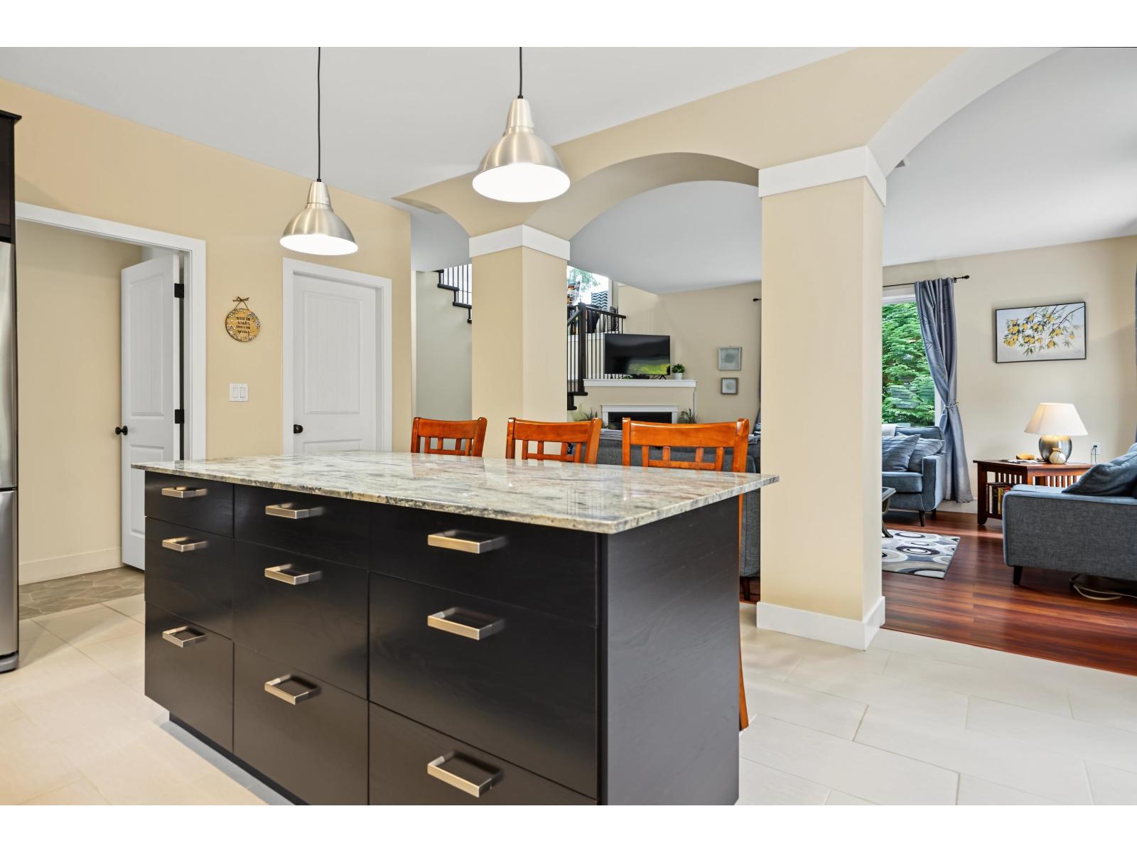66074 OGILVIEW DRIVE|Kawkawa Lake
