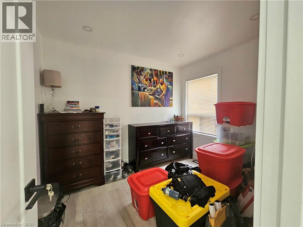 352 Weir Street N, Hamilton, Ontario L8H 5G7 - Photo 8 - 40868540