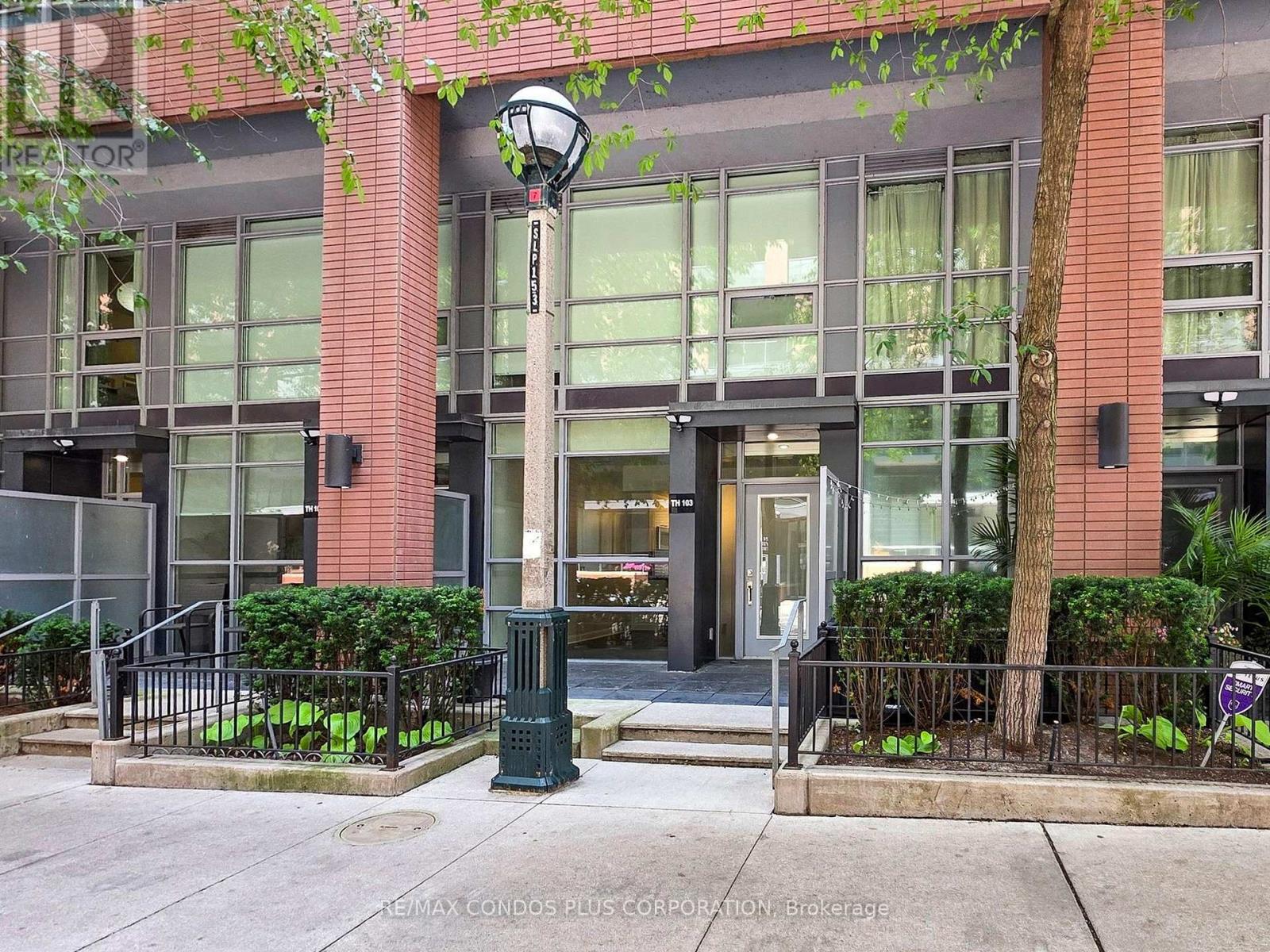 103 - 15 Bruyeres Mews, Toronto, Ontario  M5V 0A7 - Photo 4 - C14027930
