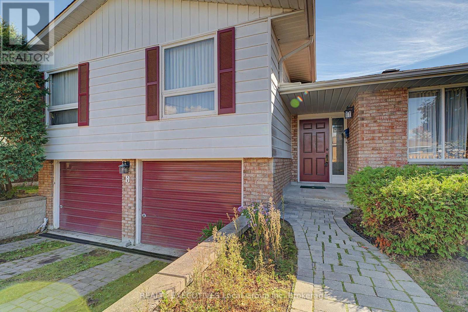 8 Talon Street, North Bay, Ontario  P1A 1N5 - Photo 3 - X14027898