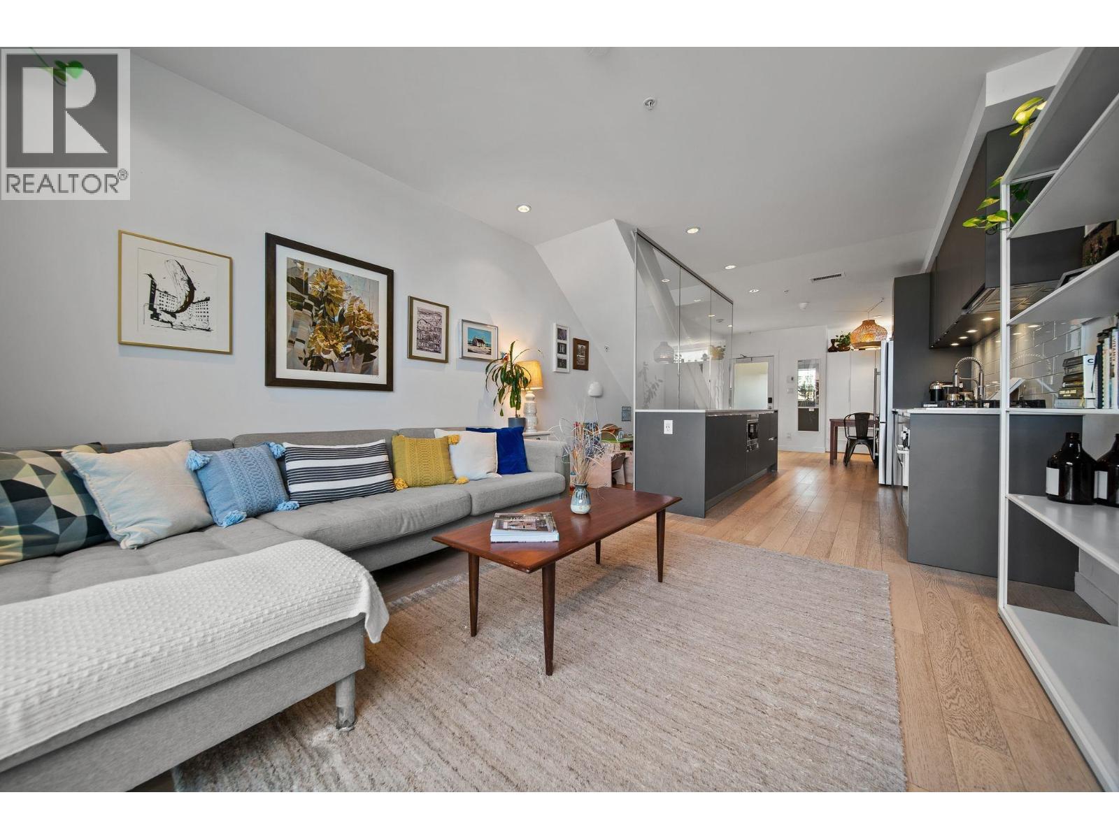 312 1647 E Pender Street, Vancouver, British Columbia V5L 1W2 - Photo 8 - R3174605