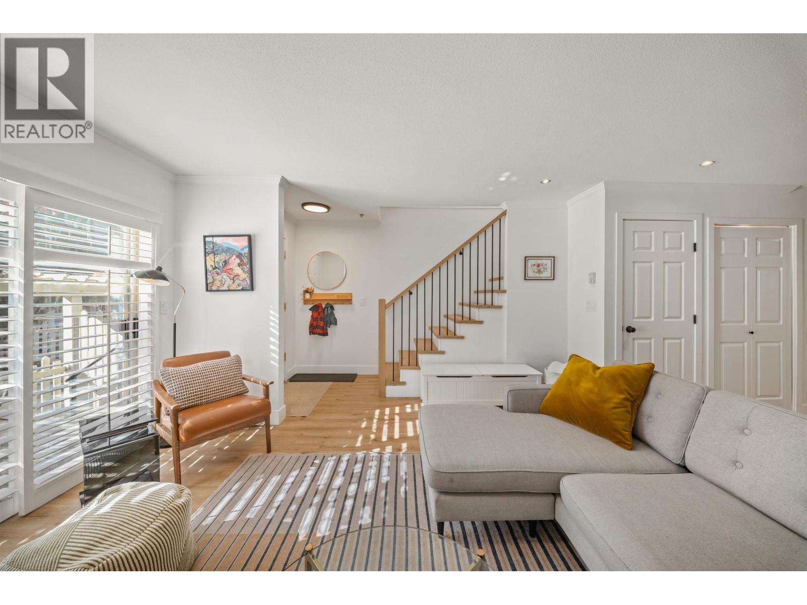 18 222 E 5th Street, North Vancouver, British Columbia  V7L 1L7 - Photo 3 - R3174633