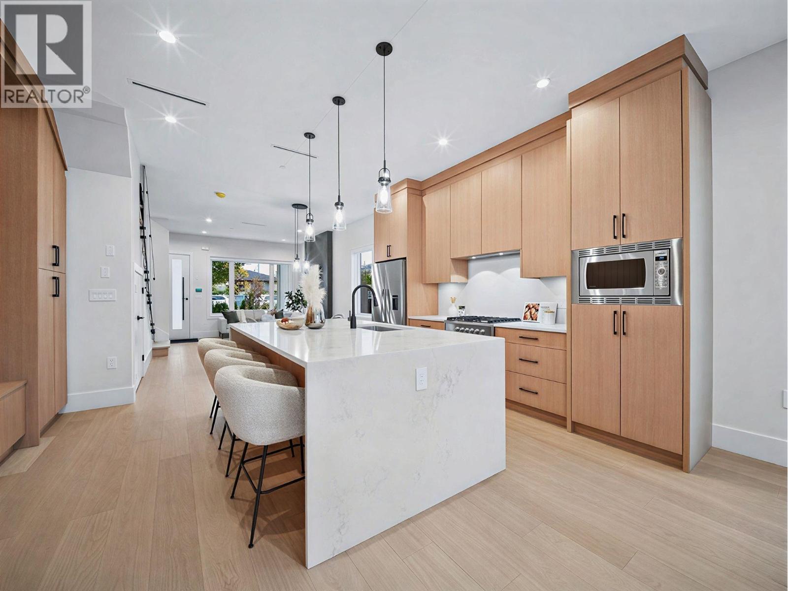 2 6991 Kerr Street, Vancouver, British Columbia  V5X 2B3 - Photo 11 - R3174656