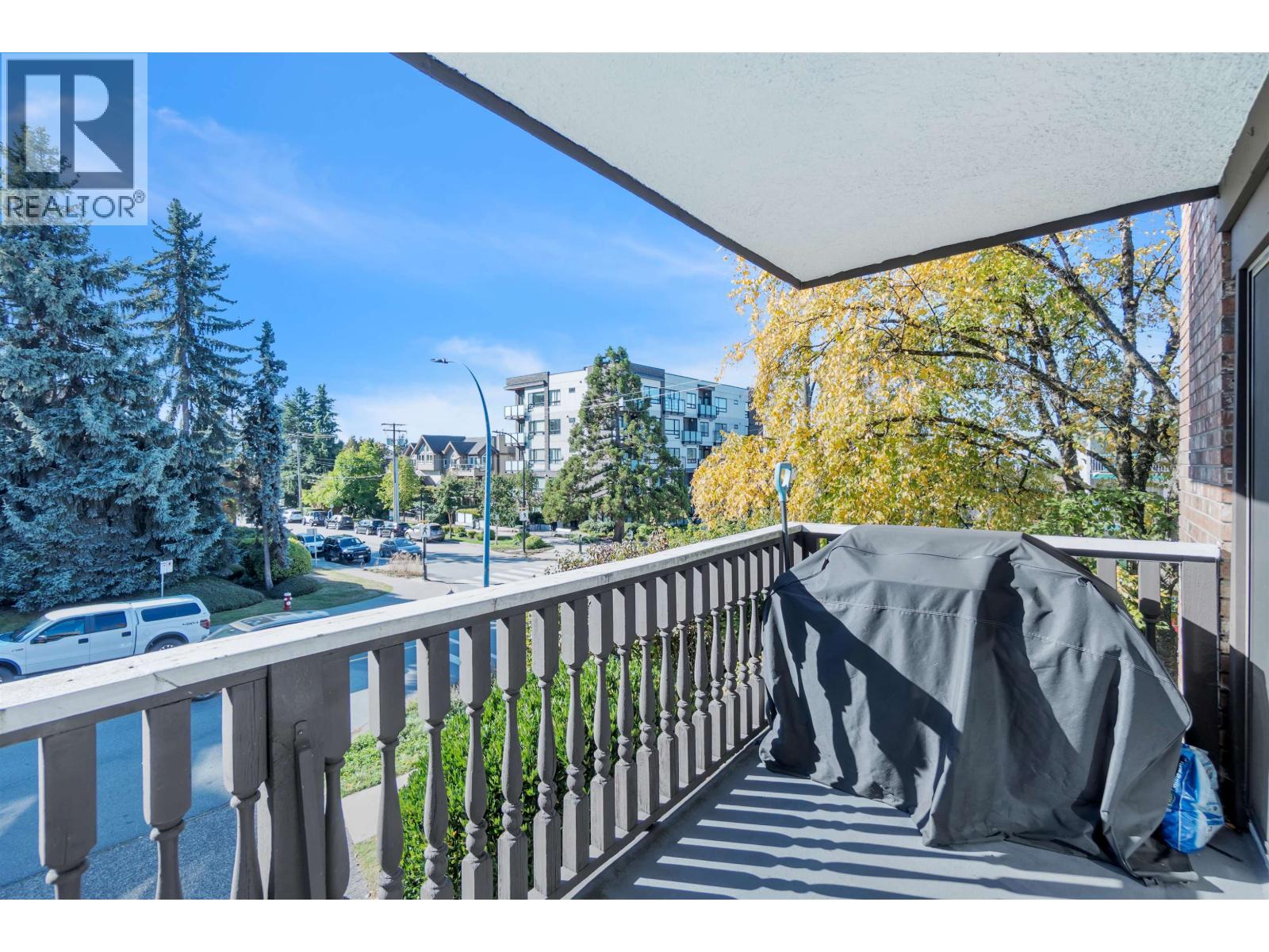 205 1610 Chesterfield Avenue, North Vancouver, British Columbia  V7M 2N7 - Photo 17 - R3174685