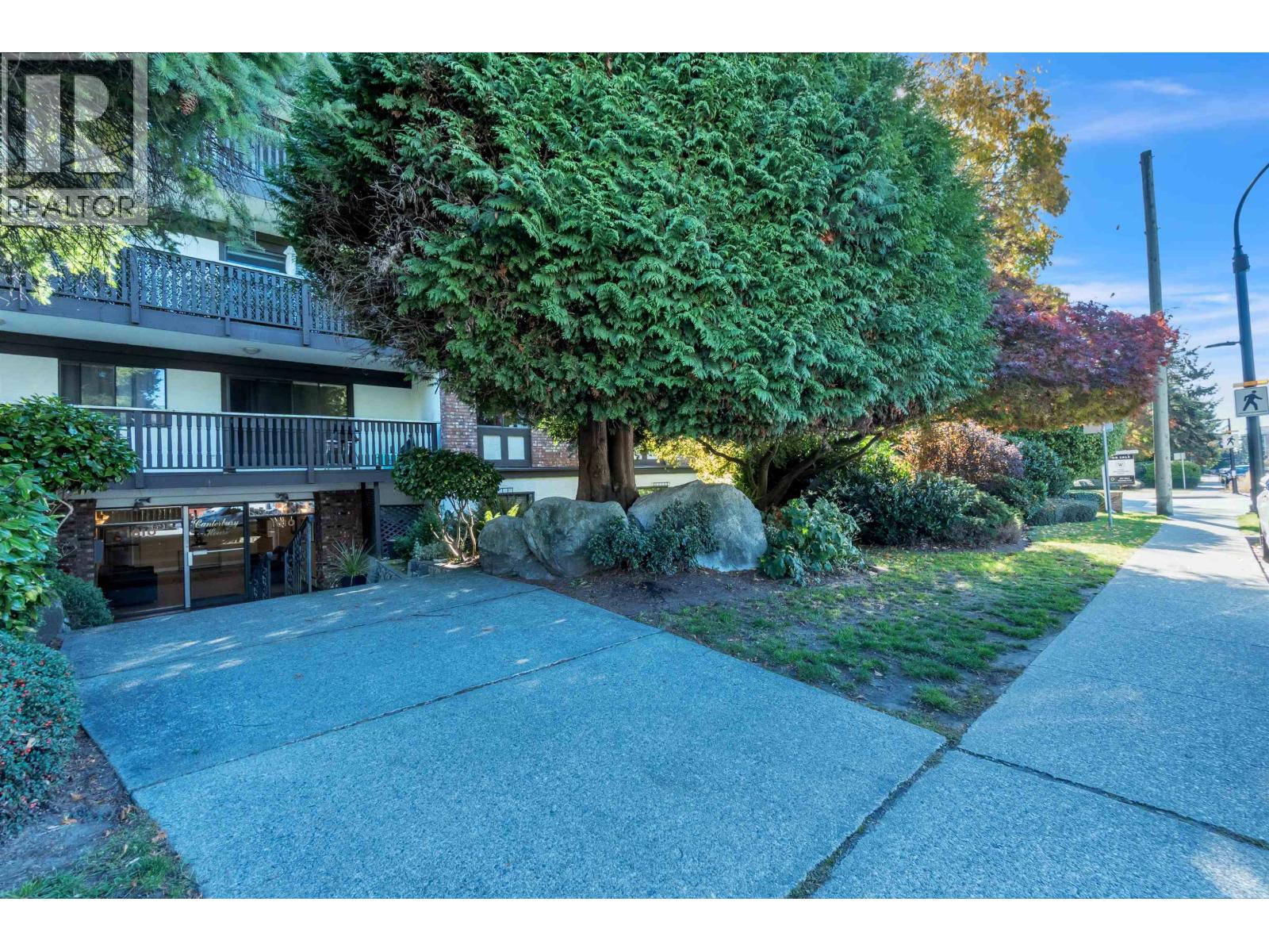 205 1610 Chesterfield Avenue, North Vancouver, British Columbia  V7M 2N7 - Photo 37 - R3174685