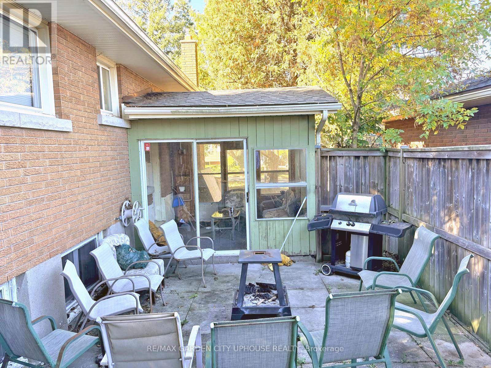 2 Treeview Place, St. Catharines, Ontario  L2T 1T6 - Photo 16 - X13882492