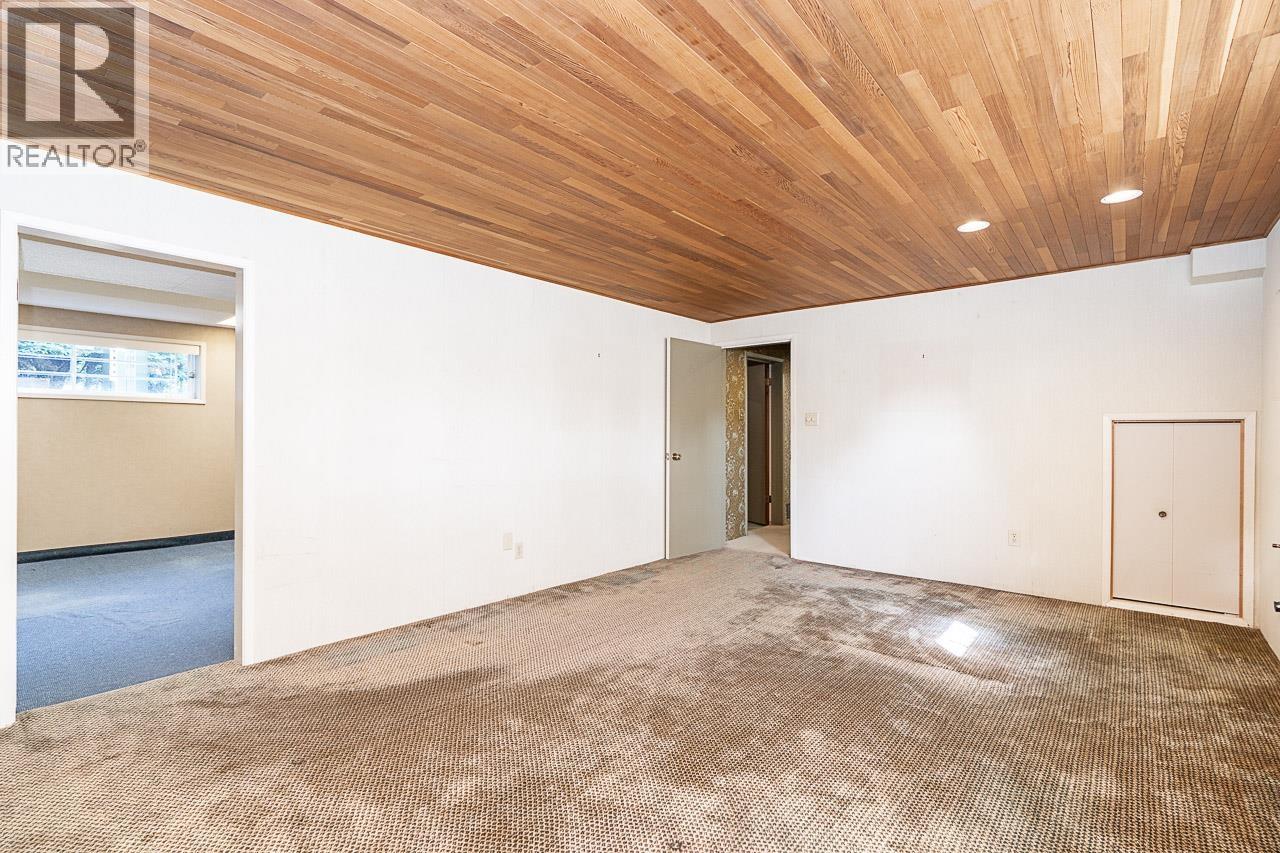 899 GLENCOE DRIVE
