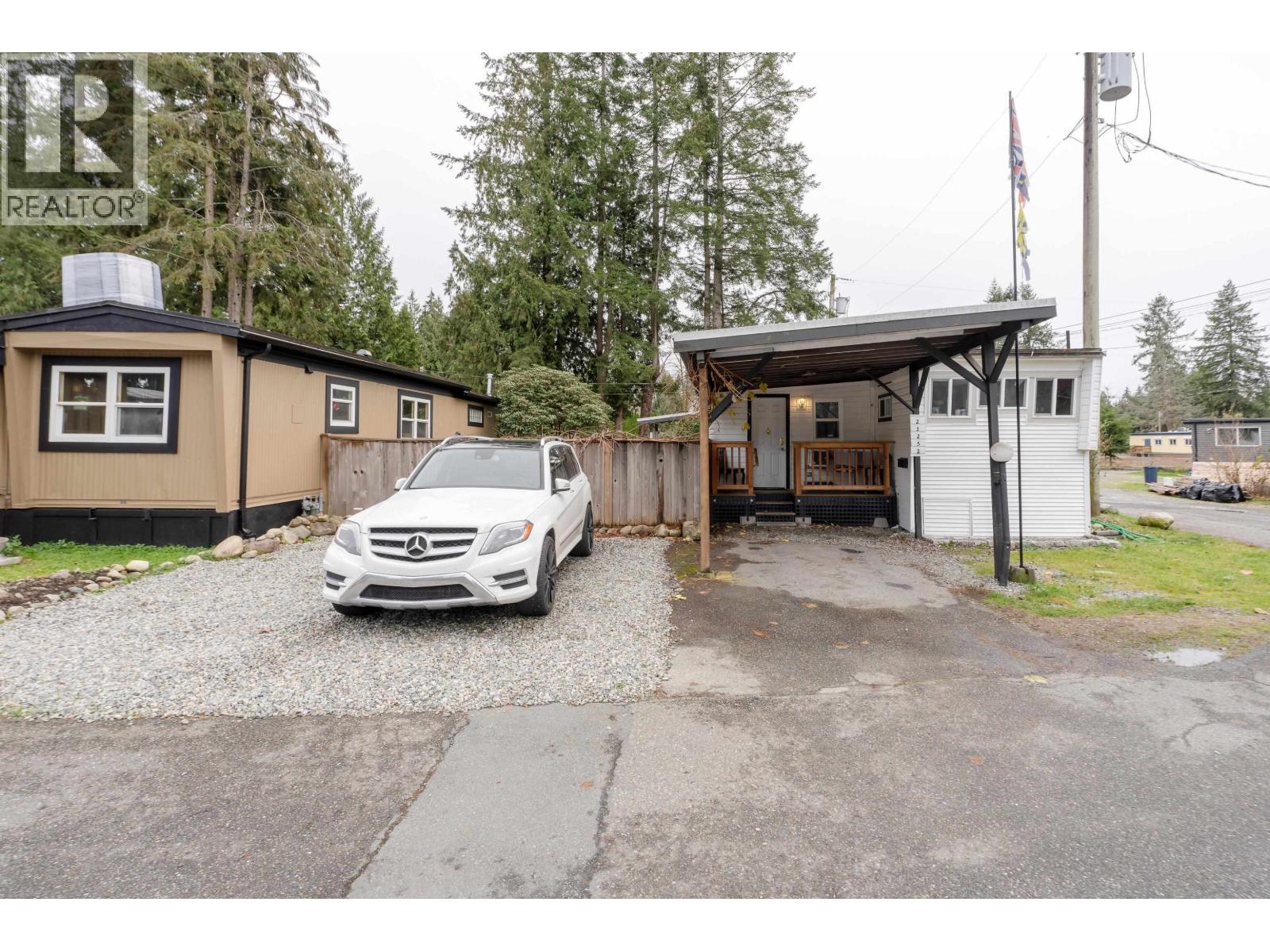 23252 Calvin Crescent, Maple Ridge, British Columbia  V2X 4S3 - Photo 2 - R3174675