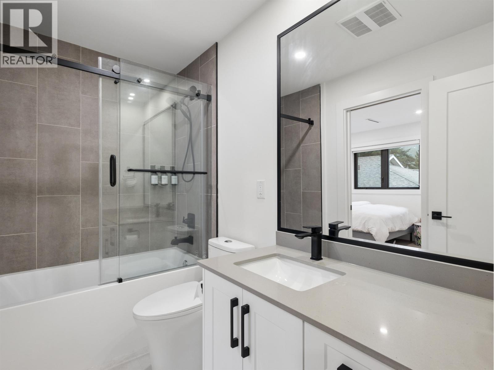 1260 Plateau Drive, North Vancouver, British Columbia  V7P 2J4 - Photo 25 - R3174677