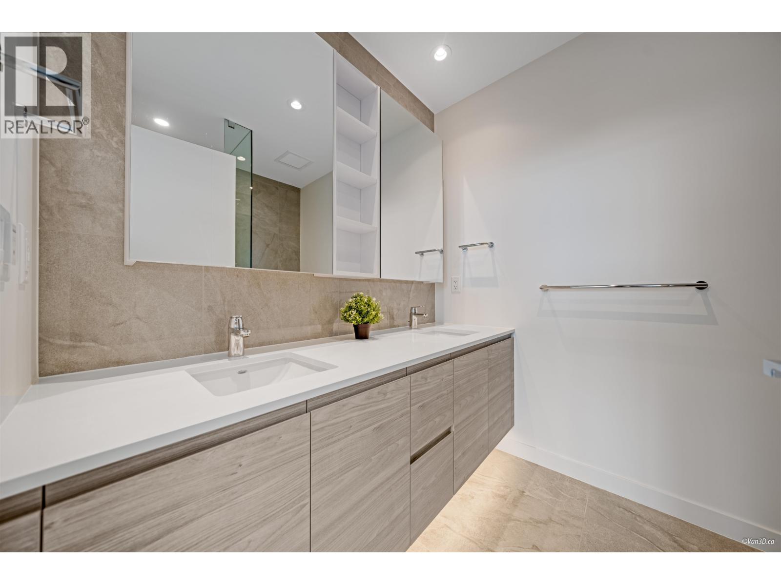 1904 680 Quayside Drive, New Westminster, British Columbia  V3M 0P2 - Photo 9 - R3174638