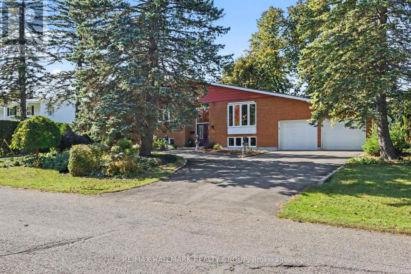 26 WHIPPOORWILL DRIVE, Ottawa, Ontario
