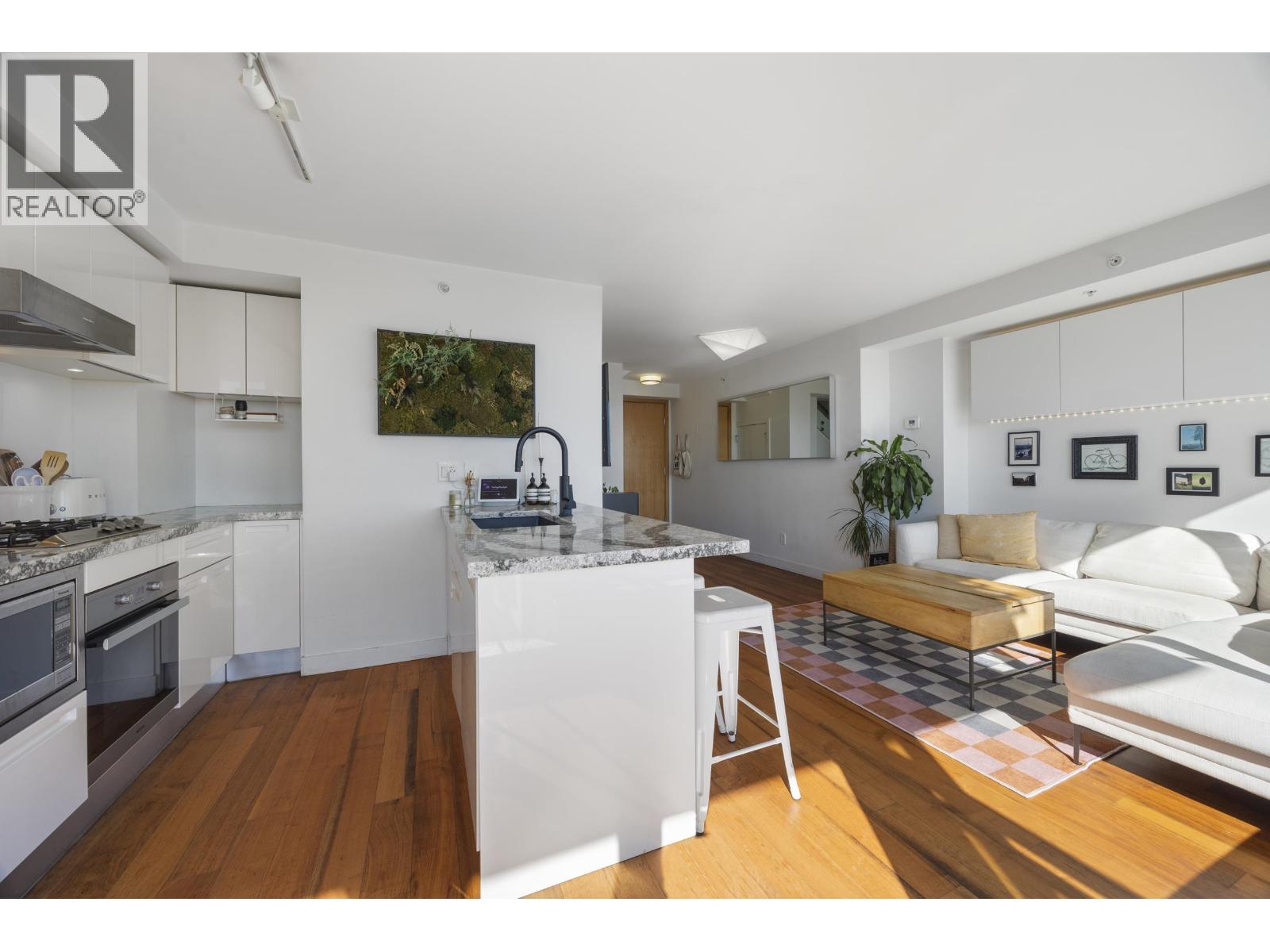 Ph9 188 Keefer Street, Vancouver, British Columbia  V6A 0E3 - Photo 6 - R3174611