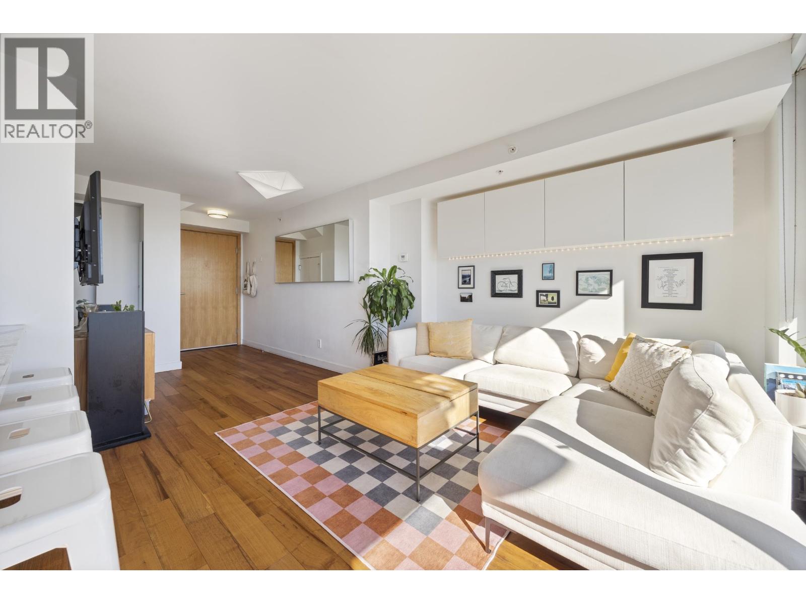 Ph9 188 Keefer Street, Vancouver, British Columbia  V6A 0E3 - Photo 5 - R3174611