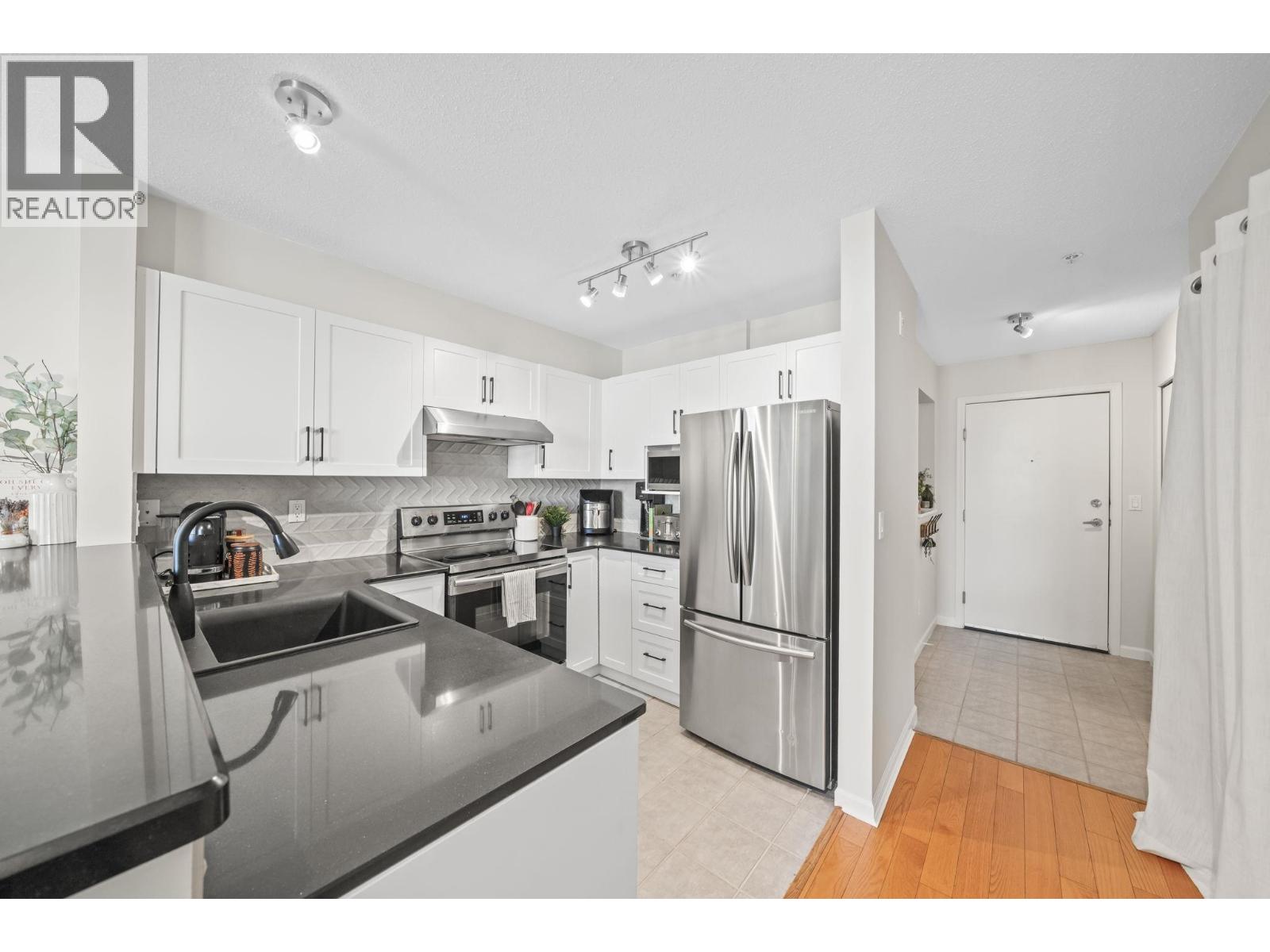 413 147 E 1st Street, North Vancouver, British Columbia  V7L 1B2 - Photo 11 - R3174679