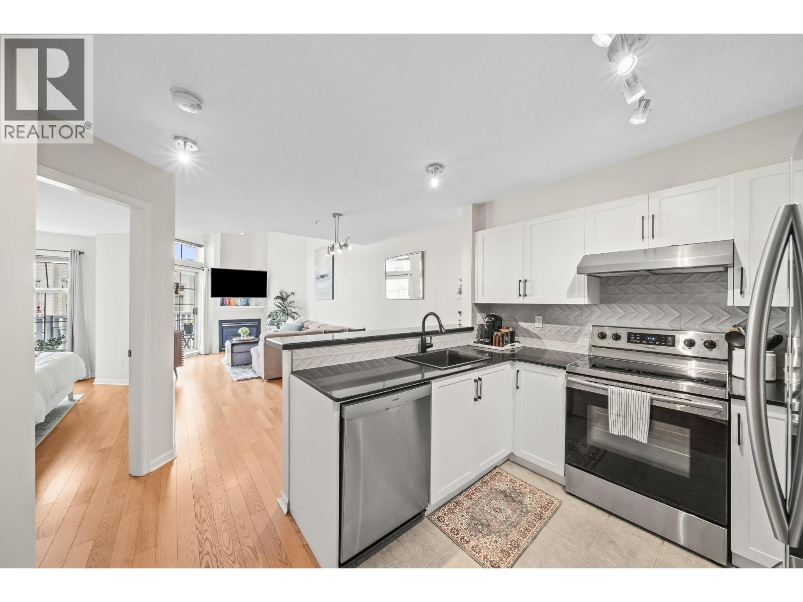 413 147 E 1st Street, North Vancouver, British Columbia  V7L 1B2 - Photo 7 - R3174679