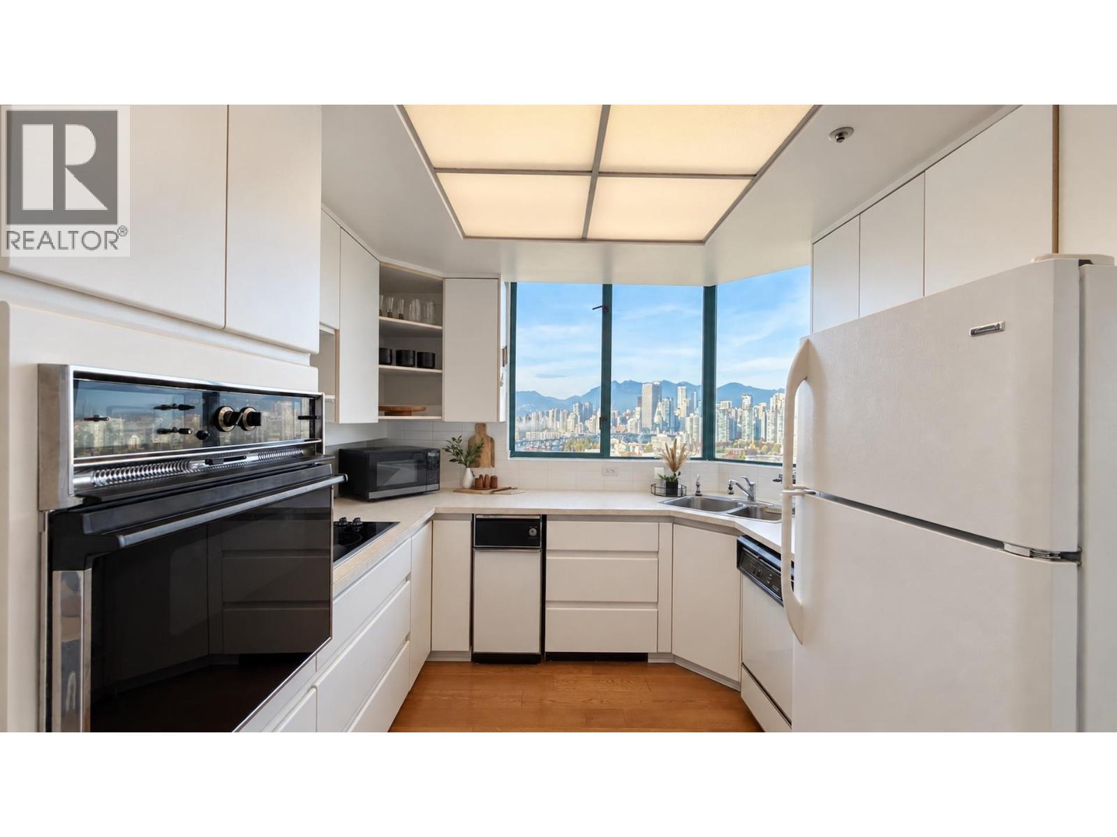 1001 1355 W Broadway Street, Vancouver, British Columbia  V6H 1G8 - Photo 12 - R3174305