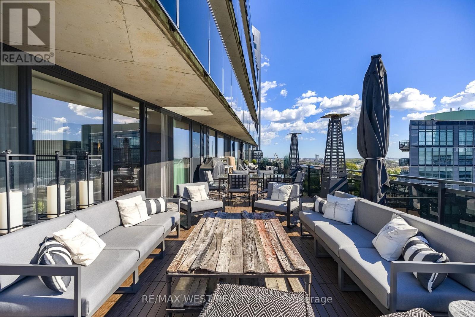 1002 - 21 Lawren Harris Square, Toronto, Ontario  M5A 0T4 - Photo 20 - C14027810