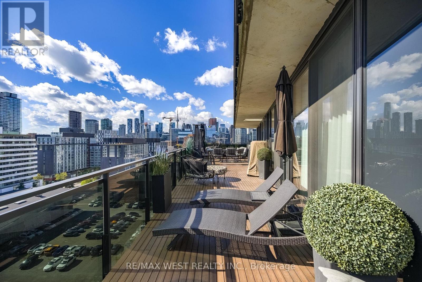 1002 - 21 Lawren Harris Square, Toronto, Ontario  M5A 0T4 - Photo 23 - C14027810