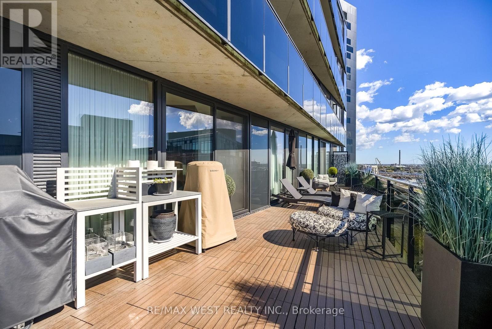 1002 - 21 Lawren Harris Square, Toronto, Ontario  M5A 0T4 - Photo 22 - C14027810