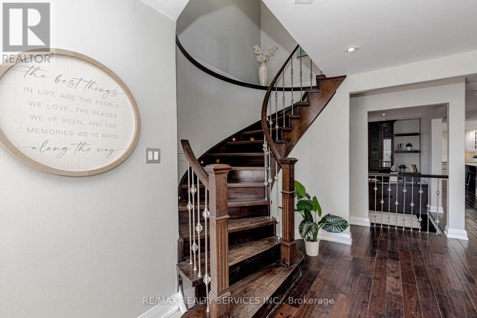 2 Gervais Drive, Brampton, Ontario  L6Y 2Z2 - Photo 6 - W14027794