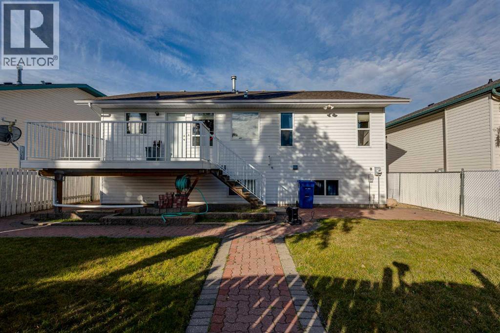 13 Dumas Crescent Red Deer Alberta Canada T4R2S1 2